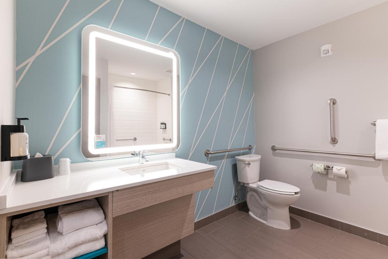 Avid Hotel Summerville By Ihg Exteriör bild